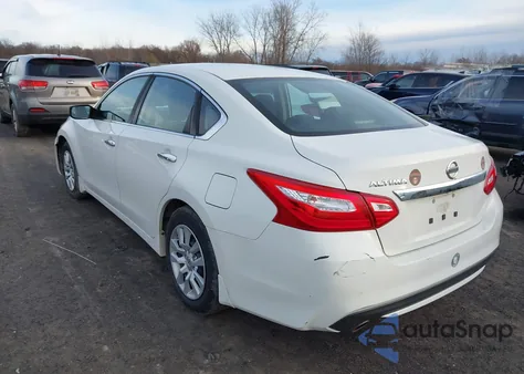 2016 Nissan Altima 2.5 S z USA, uszkodzony, nr VIN 1N4AL3AP7GC199541